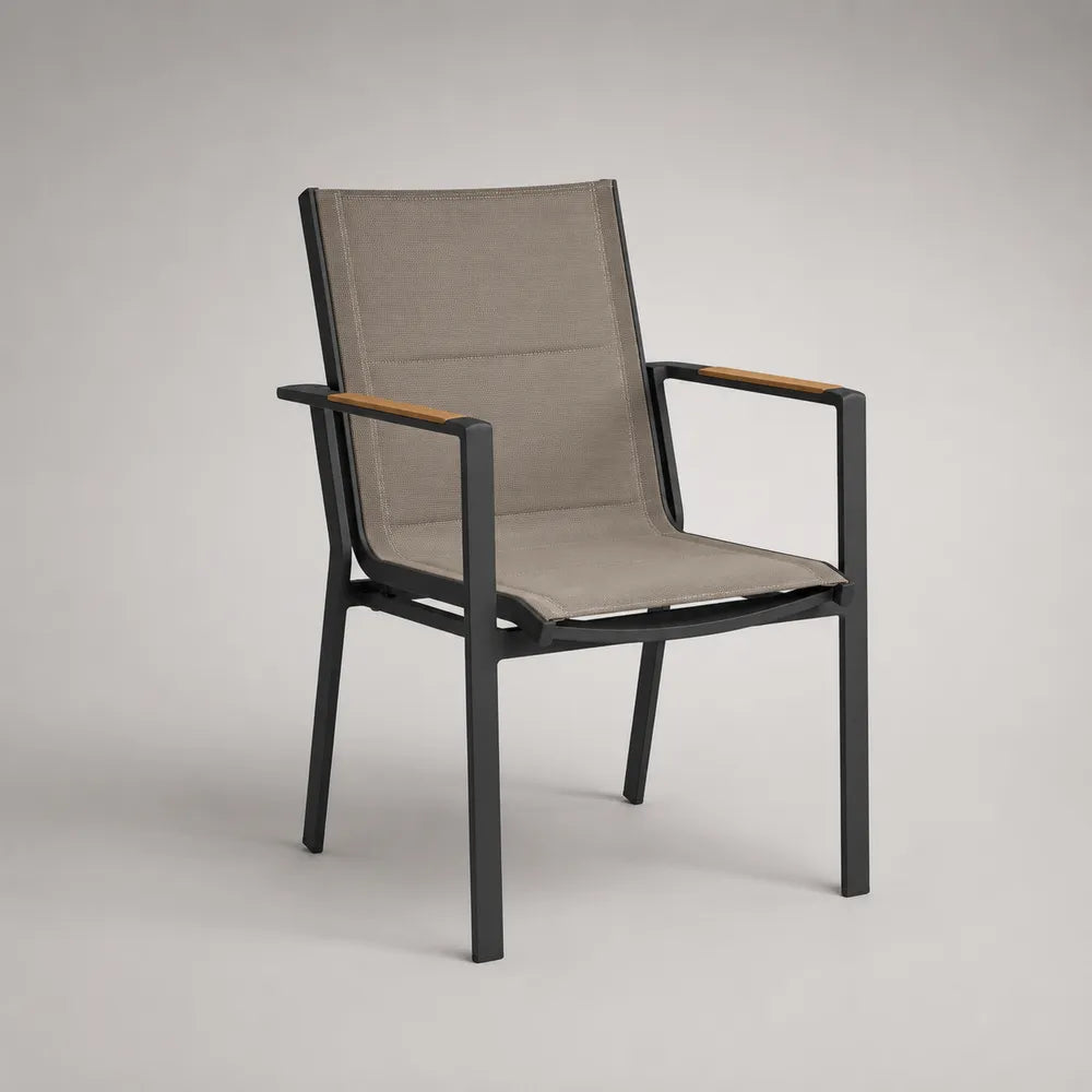 Sedia da giardino con braccioli in textilene grigio e struttura in acciaio nero 58x65x90 cm